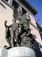 Statues devant les Musées Royaux des Beaux-Arts, Bruxelles