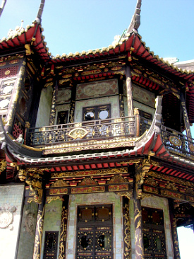 The Chinese Pavilion in Laeken, Brussels (© Eupedia.com)