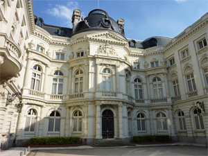 Belgian Court of Accounts building, Regency Street, Brussels (© Eupedia.com)